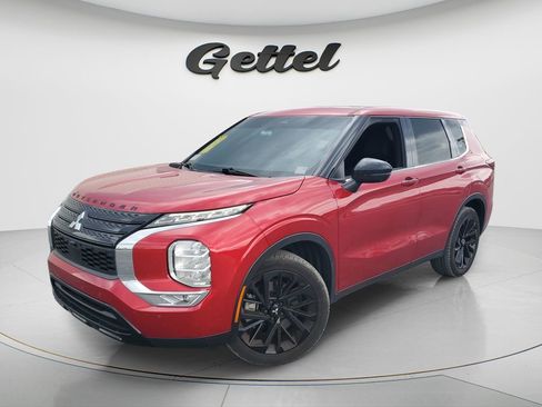 Used 2024 Mitsubishi Outlander SE Black Edition FWD image 1