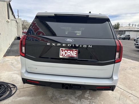 New 2026 Ford Expedition Active image 6