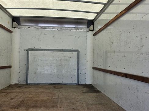 Used 2022 Ford E-350 and Econoline 350 Super Duty RWD image 15