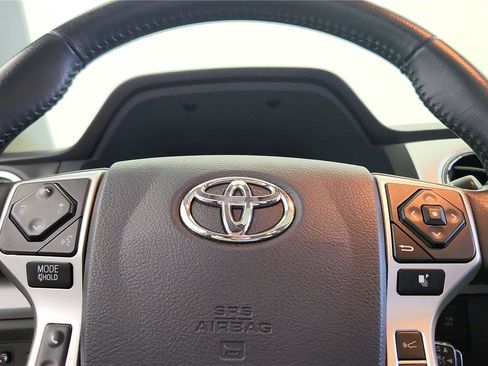 Used 2018 Toyota Tundra Platinum AWD/4WD image 18