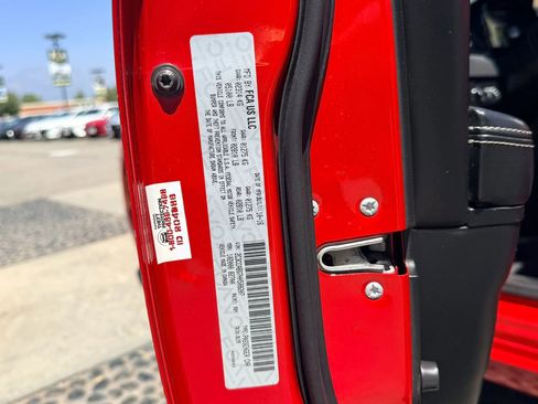 Used 2017 Chrysler 300 S RWD image 28