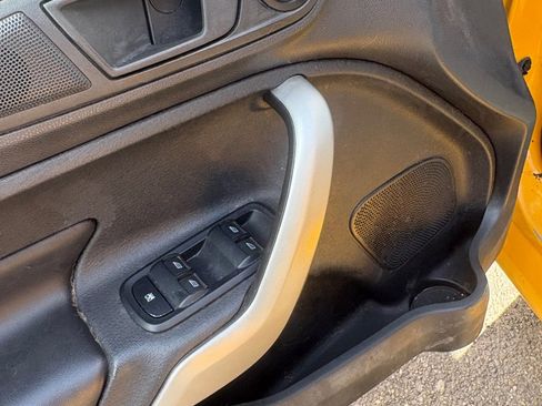 Used 2011 Ford Fiesta SES w/ 301A Rapid Spec Order Code image 6