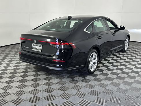 New 2025 Honda Accord LX image 4