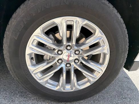 Used 2024 GMC Yukon SLT w/ SLT Luxury Package RWD image 5