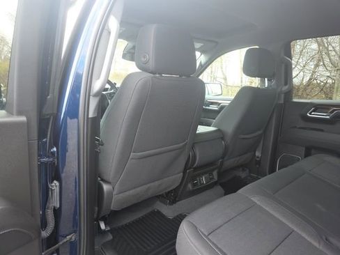 Used 2023 Chevrolet Silverado 1500 LT AWD/4WD image 17