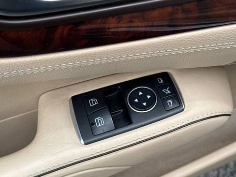 Used 2015 Mercedes-Benz SL 63 AMG image 13