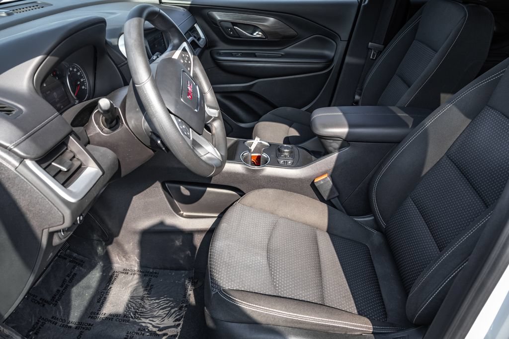 Used 2023 GMC Terrain SLE w/ Driver Convenience Package FWD image 14