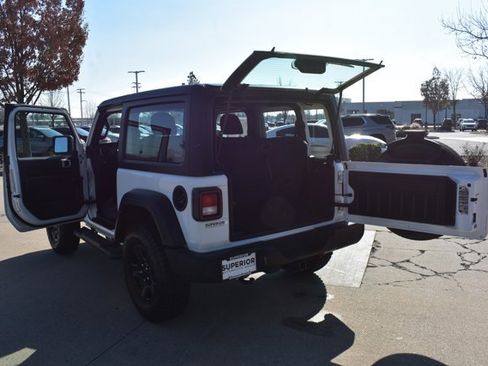 Used 2021 Jeep Wrangler Sport image 15