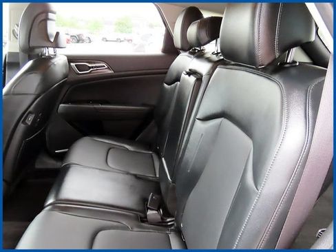 Used 2023 Kia Sportage EX AWD/4WD image 10