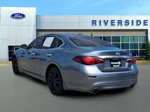 Used 2018 INFINITI Q70 Luxe w/ Proactive Package RWD image 5