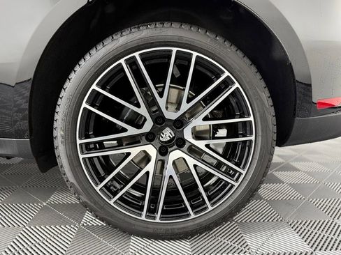 New 2026 Porsche Macan AWD/4WD image 15