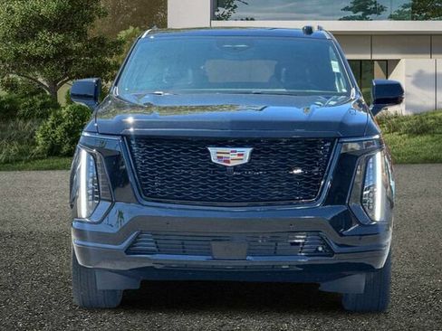 New 2026 Cadillac Escalade ESV Platinum Sport AWD/4WD image 9
