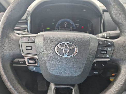 Used 2025 Toyota Camry LE FWD image 23