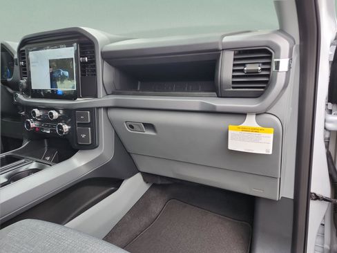 New 2025 Ford F150 Lightning XLT image 9