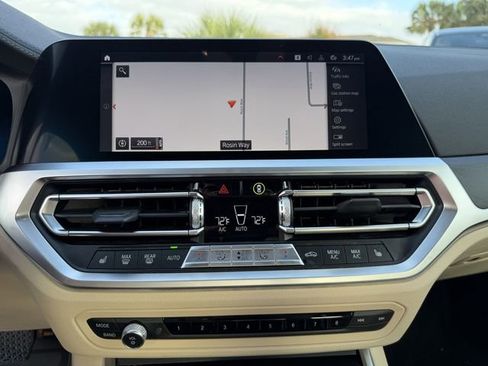 Used 2020 BMW 330i xDrive Sedan w/ Premium Package image 18