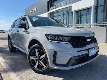 Used 2023 Kia Sorento EX w/ Panoramic Sunroof Package