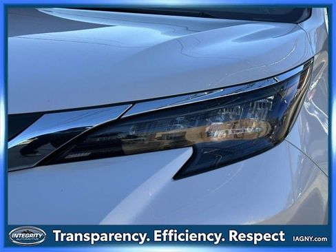 Used 2024 Toyota Sienna XLE image 10