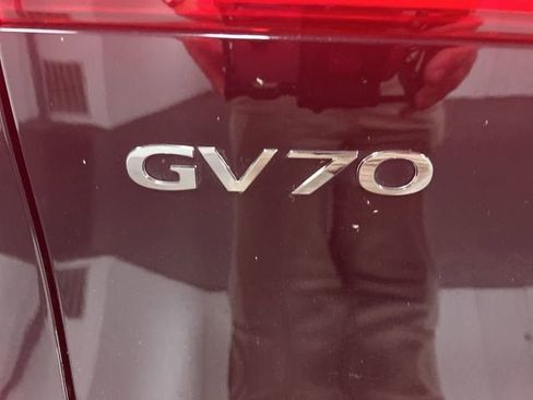 Used 2025 Genesis GV70 3.5T Sport w/ Sport Advanced Package AWD/4WD image 33