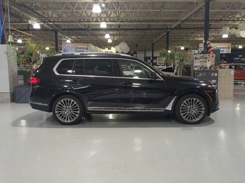 Used 2024 BMW X7 xDrive40i w/ Premium Package AWD/4WD image 7