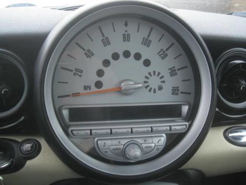 Used 2010 MINI Cooper Clubman Hardtop image 19