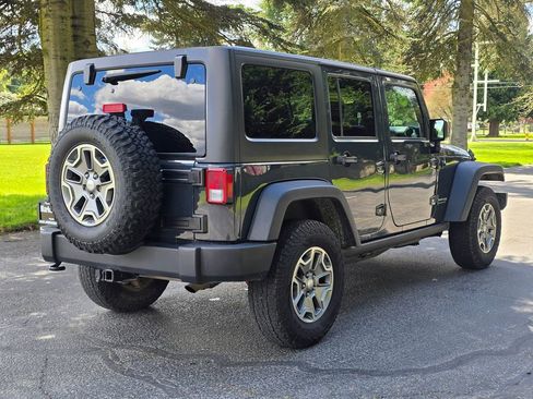 Used 2018 Jeep Wrangler Unlimited Rubicon w/ Connectivity Group AWD/4WD image 6