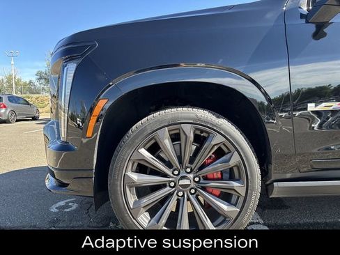 Used 2025 Cadillac Escalade V AWD/4WD image 36