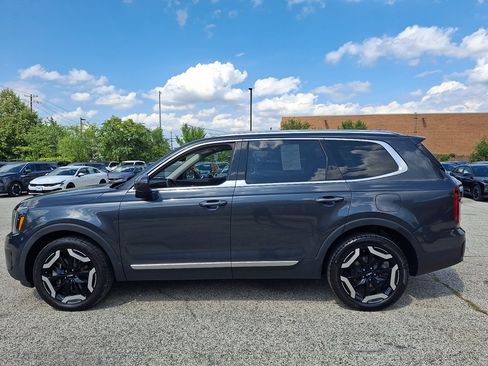 Used 2023 Kia Telluride S AWD/4WD image 2