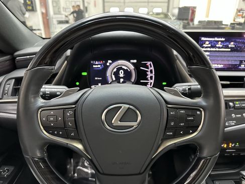 Used 2019 Lexus ES 300h 300H w/ Premium Package image 20