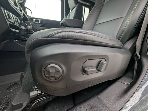 New 2026 Jeep Gladiator Sport image 34