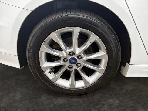 Used 2017 Ford Fusion SE w/ Fusion SE Technology Package FWD image 33