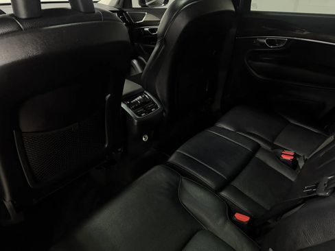 Used 2016 Volvo XC90 T6 Momentum w/ Momentum Plus Package AWD/4WD image 47