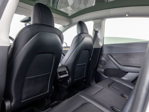 Used 2023 Tesla Model Y Long Range image 19