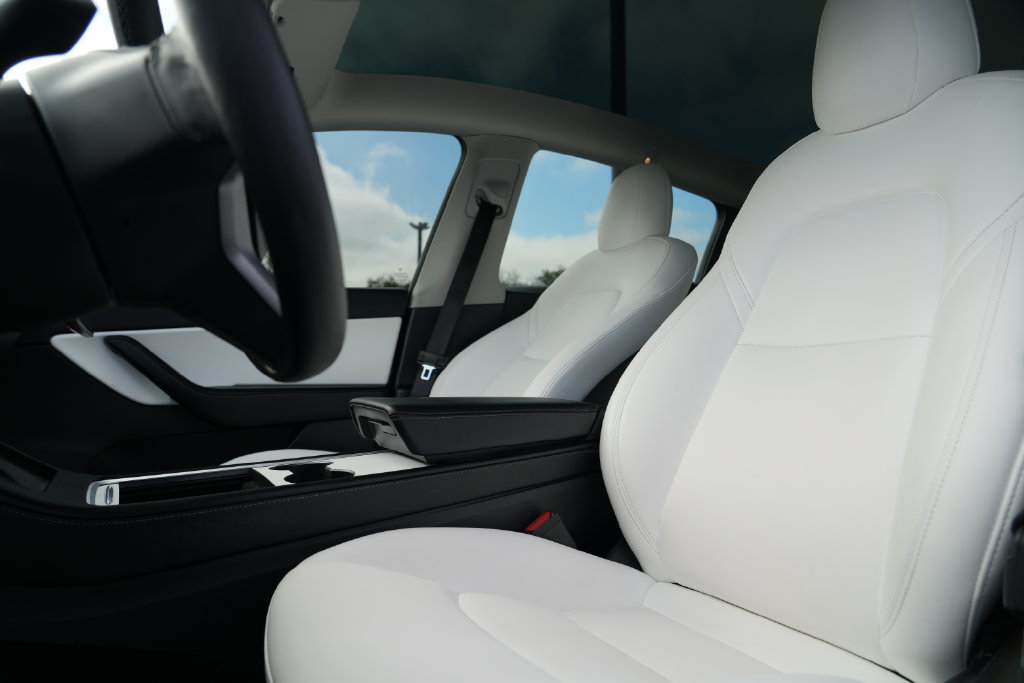 Used 2022 Tesla Model Y Performance AWD/4WD image 14