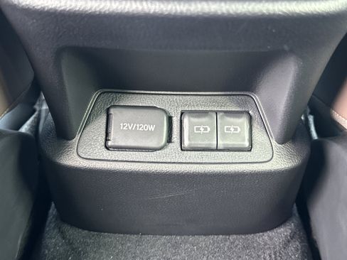 Used 2025 Lexus ES 350 Ultra Luxury w/ Accessory Package (Z2) FWD image 33