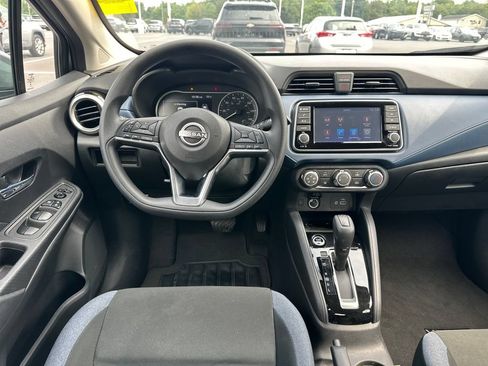 Used 2025 Nissan Versa SV FWD image 12