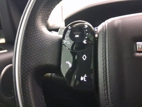 Used 2018 Land Rover Range Rover Sport HSE Dynamic image 14