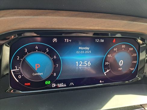 Used 2025 Volkswagen Atlas SE image 17