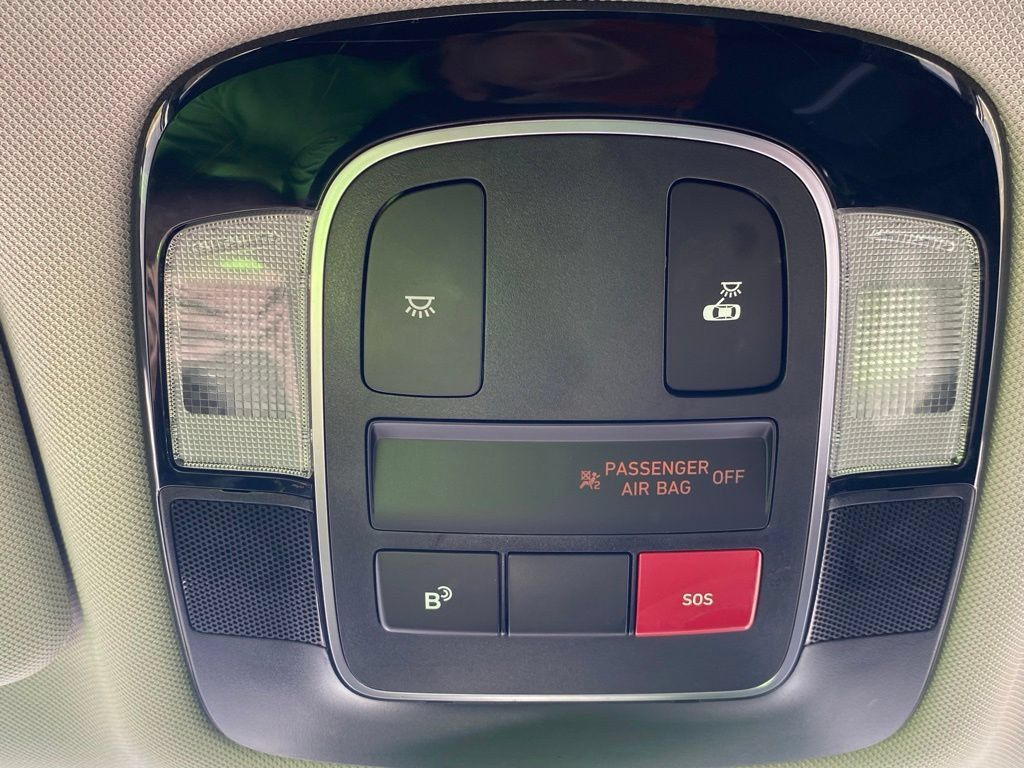 Used 2025 Hyundai Sonata SEL FWD image 23