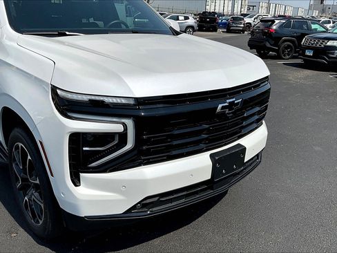 Used 2025 Chevrolet Tahoe RST w/ Comfort Package AWD/4WD image 3