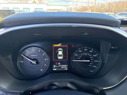 Used 2023 Subaru Crosstrek 2.0i Premium image 12