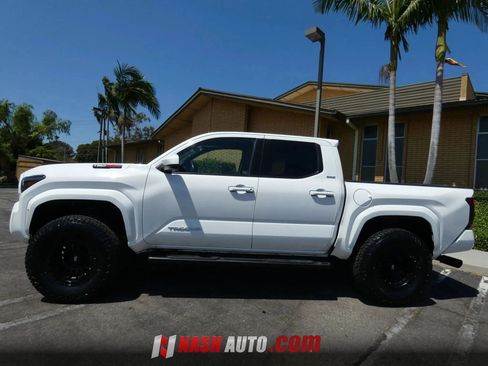 Used 2025 Toyota Tacoma SR RWD image 13