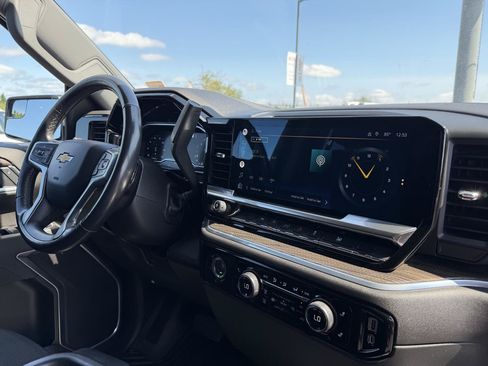 Used 2022 Chevrolet Silverado 1500 LT w/ Work Truck Package AWD/4WD image 19