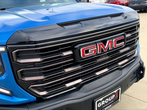 Used 2024 GMC Sierra 1500 AT4X image 30