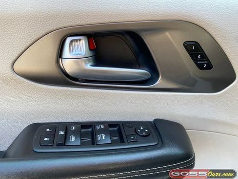 Certified 2024 Chrysler Pacifica Touring-L FWD image 24
