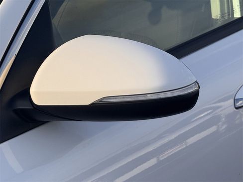 Used 2019 Kia Optima LX image 11