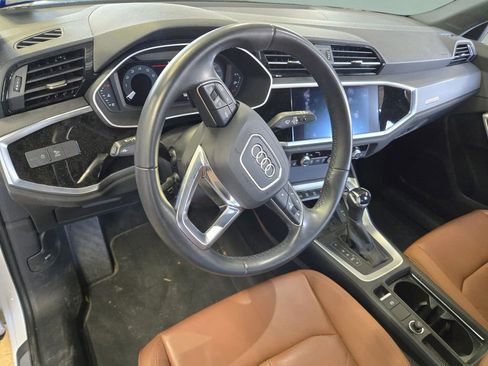 Used 2022 Audi Q3 2.0T Premium Plus image 16