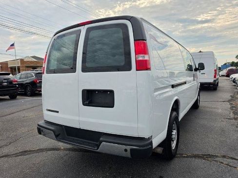 Used 2019 Chevrolet Express 2500 Extended w/ Driver Convenience Package RWD image 5