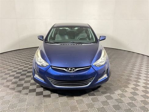 Used 2015 Hyundai Elantra SE image 3