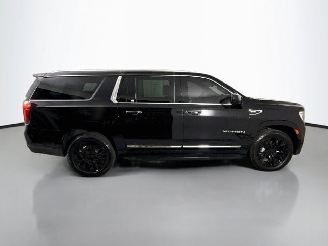 Used 2022 GMC Yukon XL SLT AWD/4WD image 9