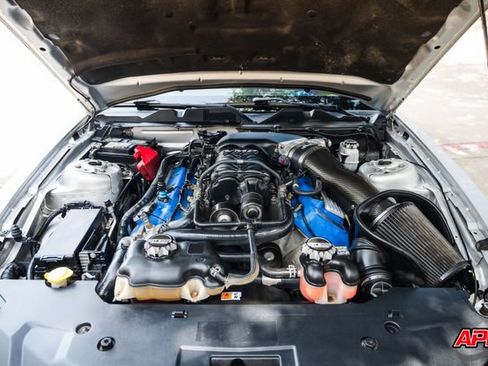 Used 2011 Ford Mustang Shelby GT500 w/ SVT Performance Pkg RWD image 2